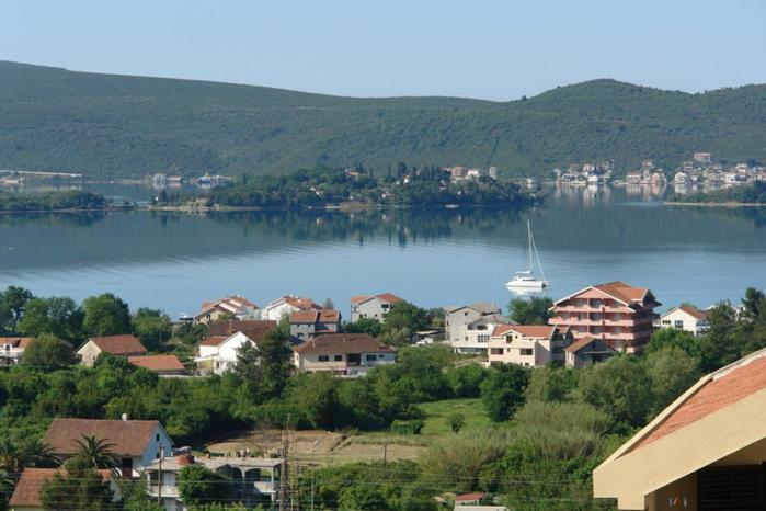 Hotel Wisteria Tivat Exterior foto