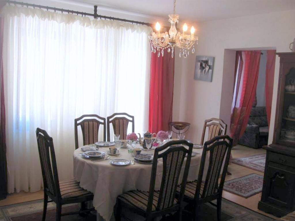 Hotel Wisteria Tivat Exterior foto