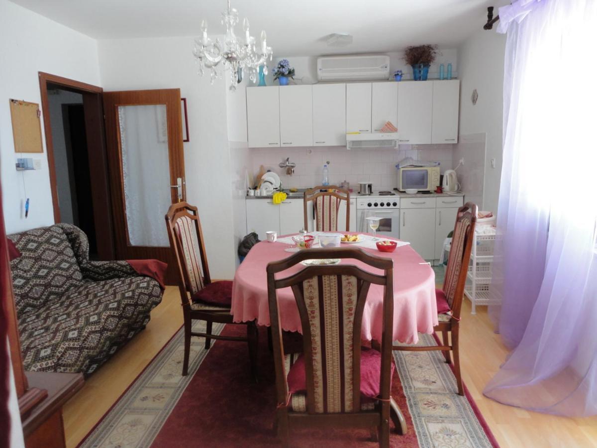 Hotel Wisteria Tivat Exterior foto